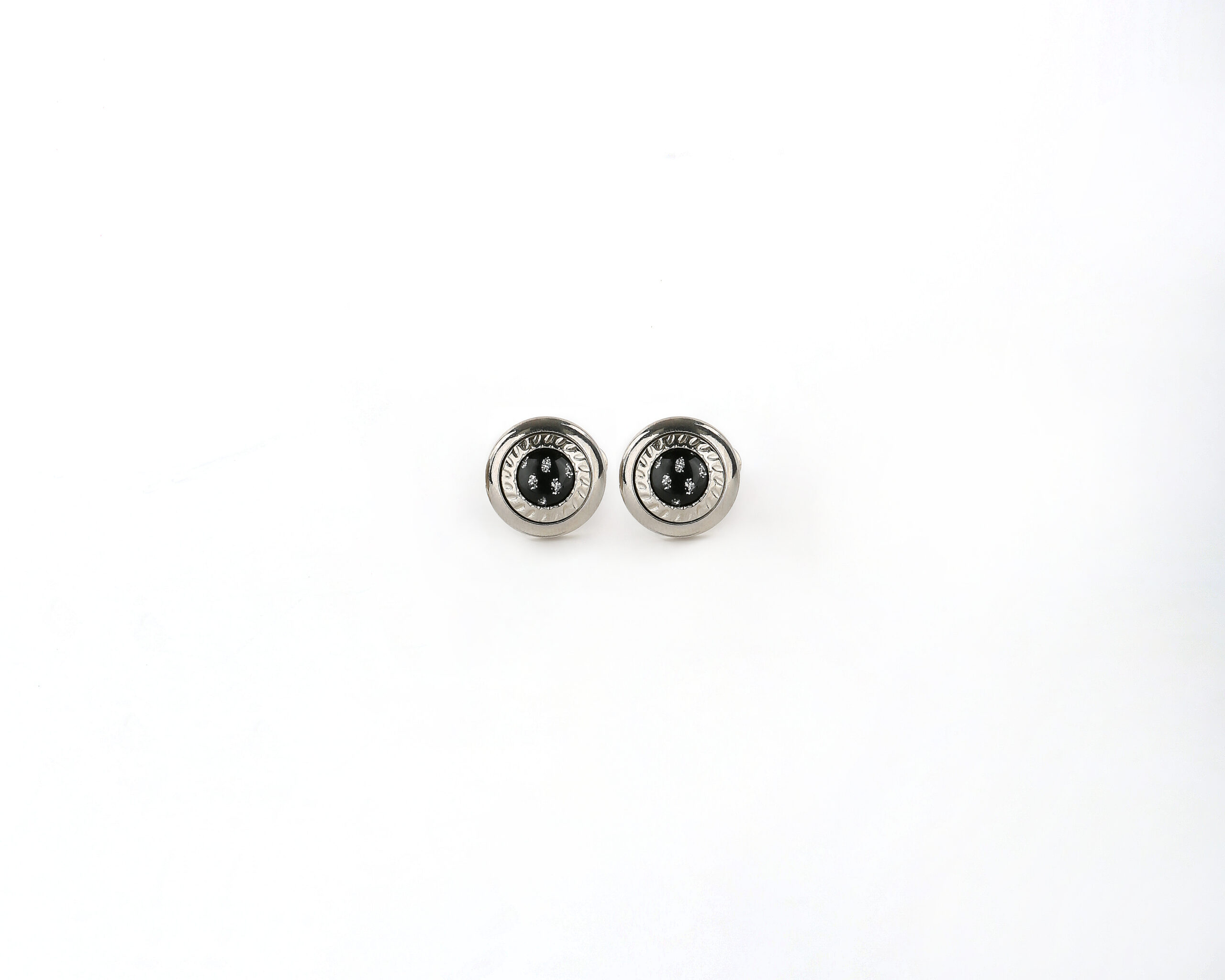 124 CUFFLINKS - Image 1