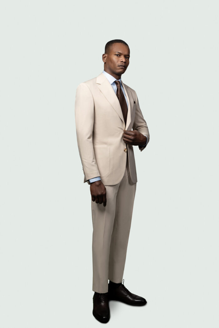 BEIGE SUIT WITH PATCH POCKETS