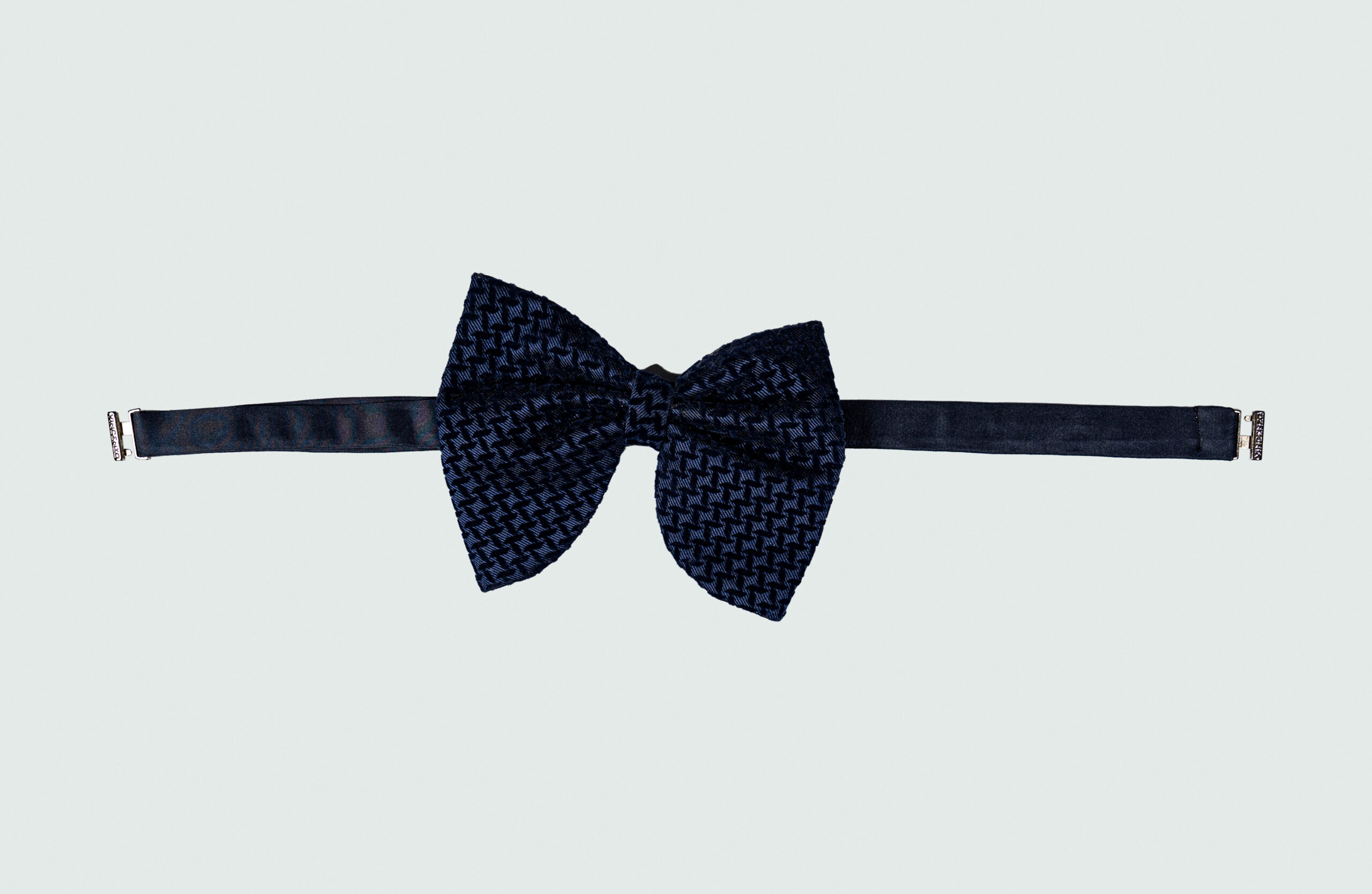 DSC06852E1 CLASSIC MEN’S BOW TIE - Image 1