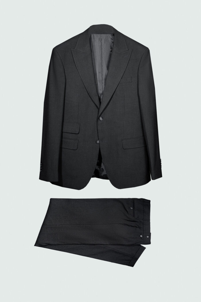 black-8