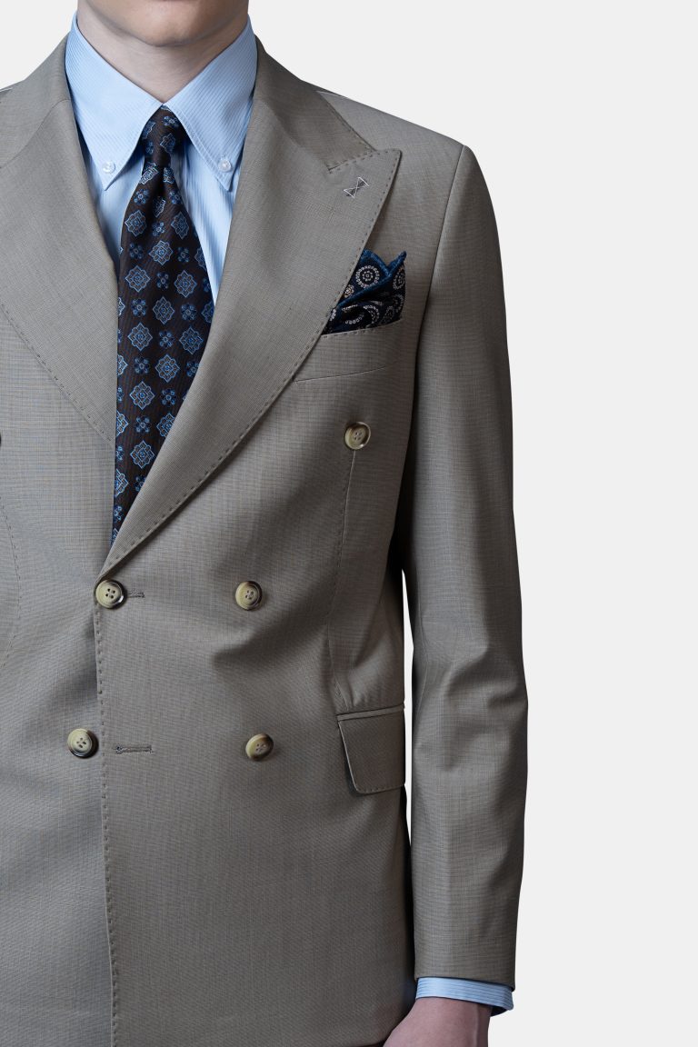 Beige Wool Double_Breasted Suit - Image 3