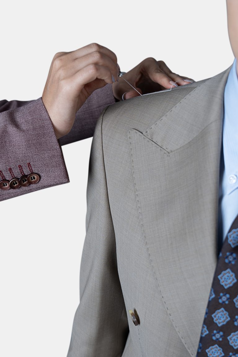 Beige Wool Double_Breasted Suit - Image 6